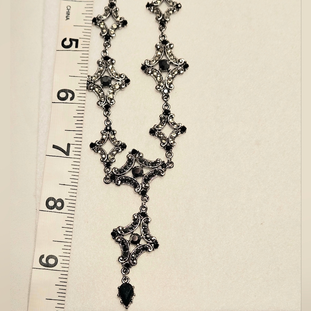 Vintage Gothic Victorian Filigree Y-Necklace with Jet Black Crystals - Picture 7 of 7